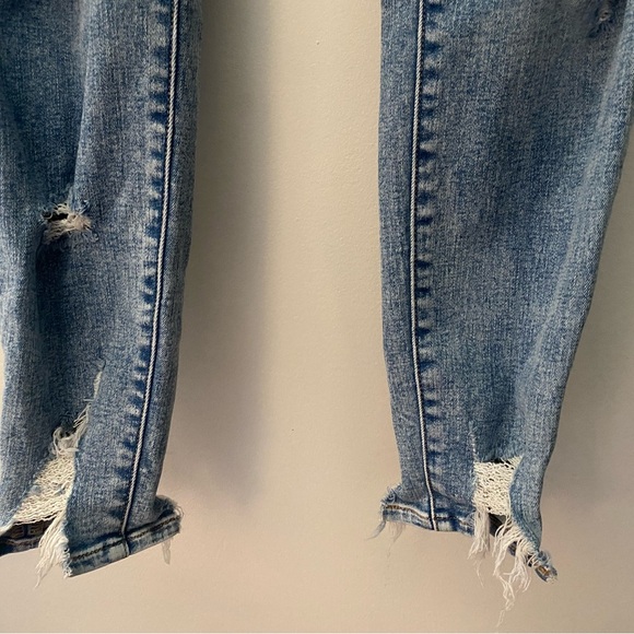 Women’s American Eagle jeans - Picture 6 of 7